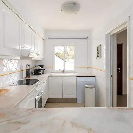 Moradia Olhos De Agua - 3 Quartos - 6 Camas