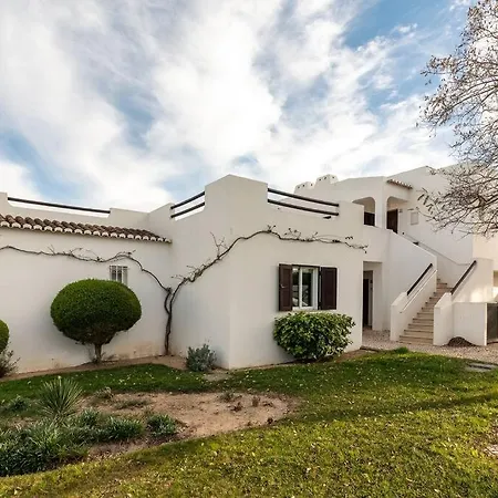 Nyaraló Moradia Olhos De Agua - 3 Quartos - 6 Camas