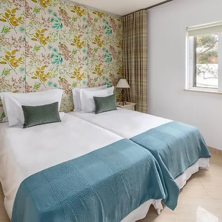 Moradia Olhos De Agua - 3 Quartos - 6 Camas