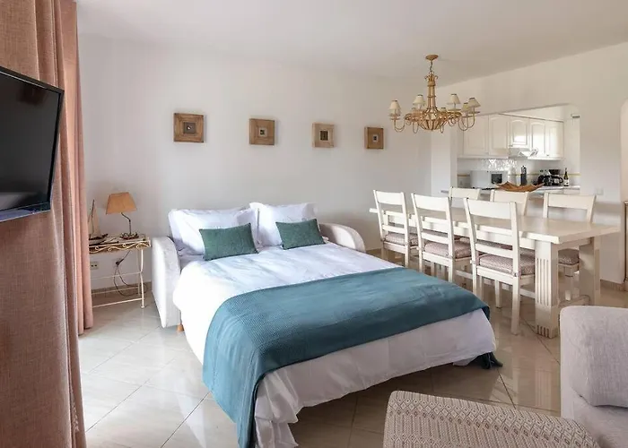 Moradia Olhos De Agua - 3 Quartos - 6 Camas Holiday home *