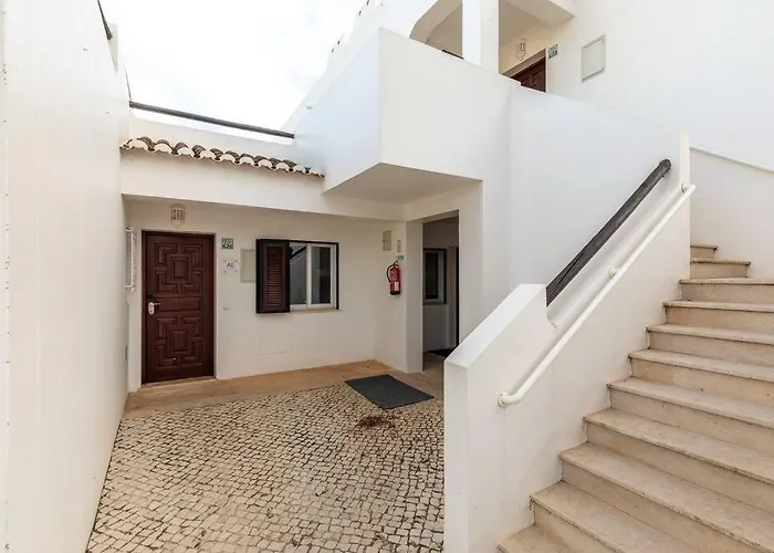 Holiday home Moradia Olhos De Agua - 3 Quartos - 6 Camas Albufeira