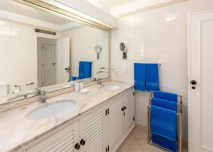 Holiday home Moradia Olhos De Agua - 3 Quartos - 6 Camas Albufeira