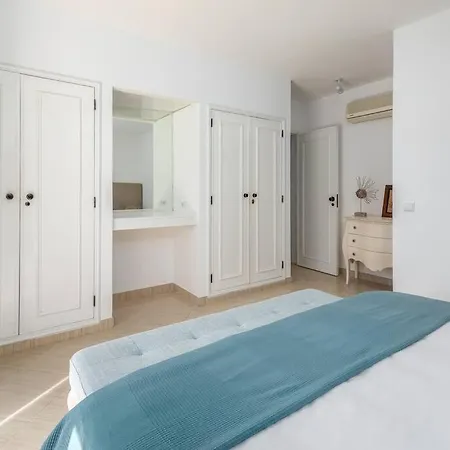 Moradia Olhos De Agua - 3 Quartos - 6 Camas *